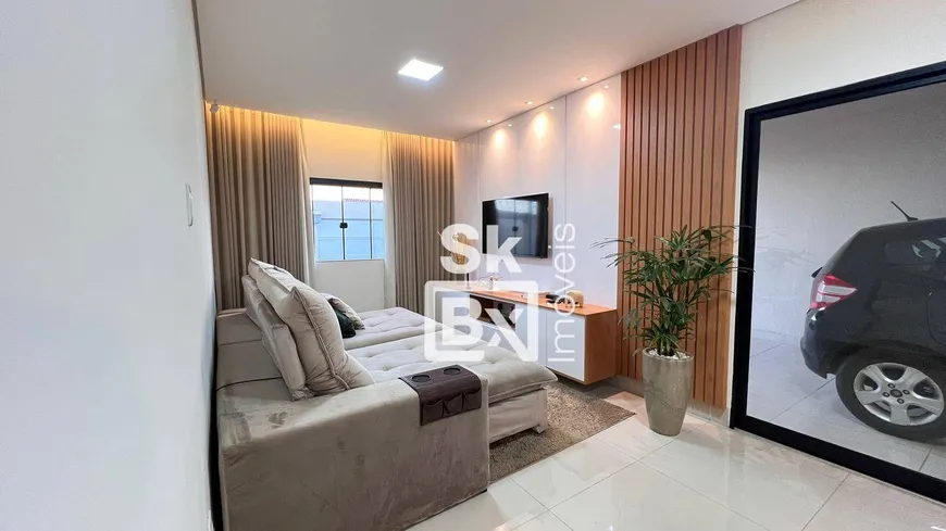 Foto 1 de Casa com 3 Quartos à venda, 130m² em Jardim Europa, Uberlândia