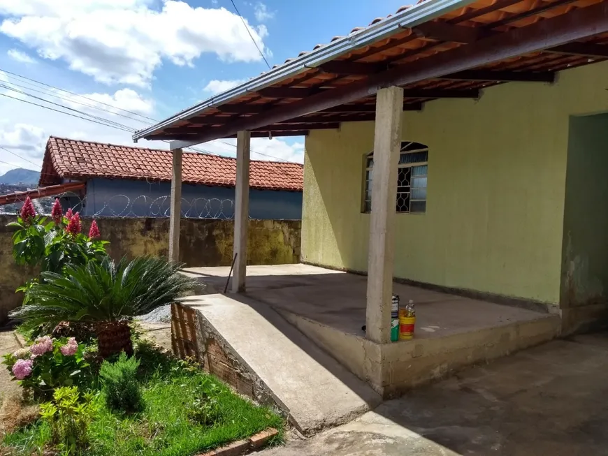 Foto 1 de Casa com 3 Quartos à venda, 400m² em Mangueiras, Belo Horizonte