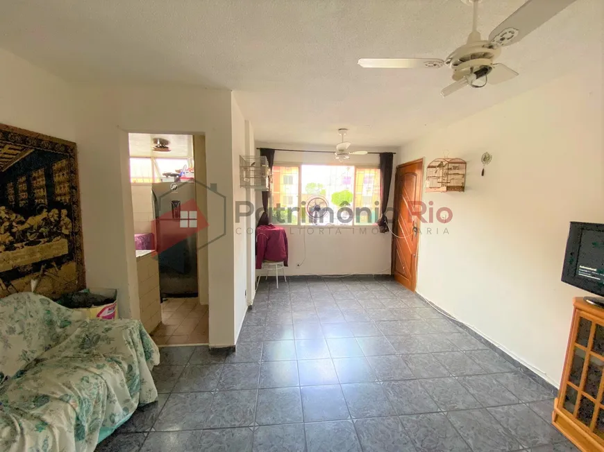 Foto 1 de Apartamento com 2 Quartos à venda, 52m² em Rocha Miranda, Rio de Janeiro