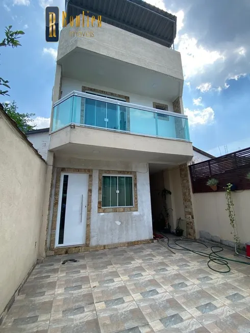 Foto 1 de Casa com 2 Quartos à venda, 110m² em Ouro Verde, Nova Iguaçu