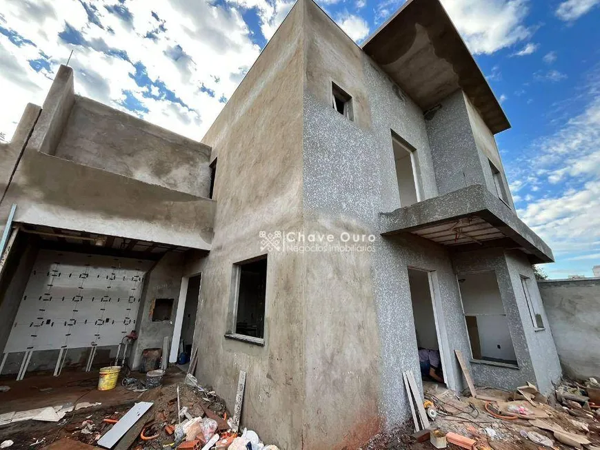Foto 1 de Sobrado com 3 Quartos à venda, 110m² em Country, Cascavel