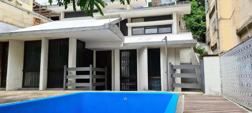 Foto 1 de Casa com 4 Quartos à venda, 282m² em Grajaú, Rio de Janeiro