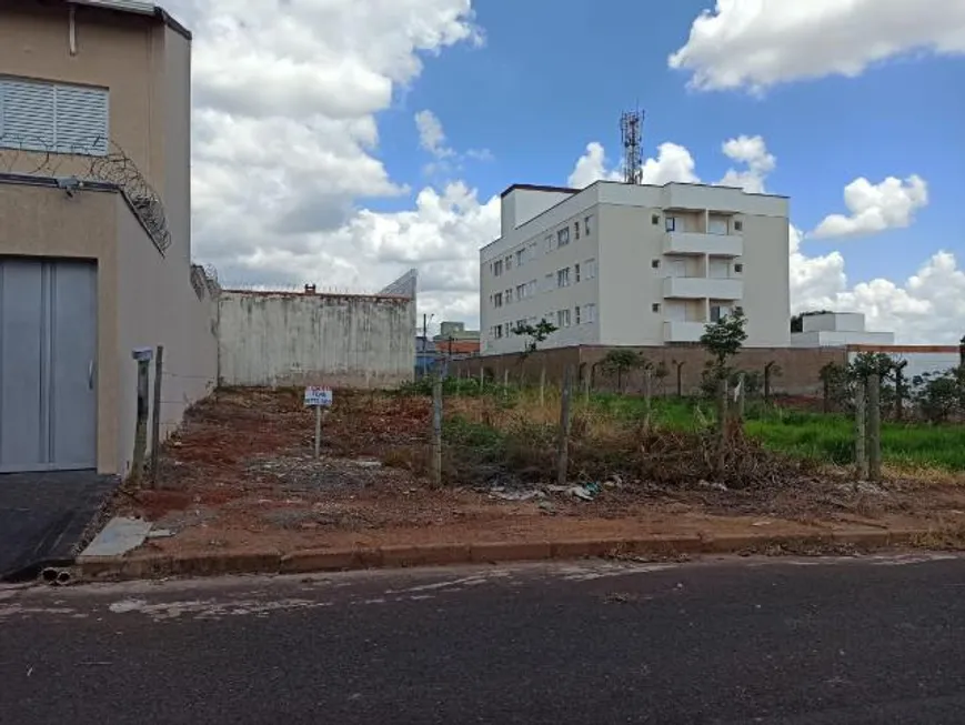 Foto 1 de Lote/Terreno à venda, 300m² em Santa Mônica, Uberlândia