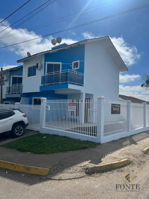 Foto 1 de Sobrado com 3 Quartos à venda, 94m² em Guarujá, Lages