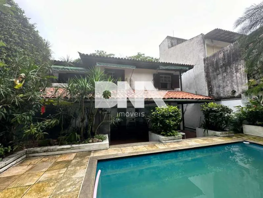 Foto 1 de Casa com 3 Quartos à venda, 300m² em Laranjeiras, Rio de Janeiro