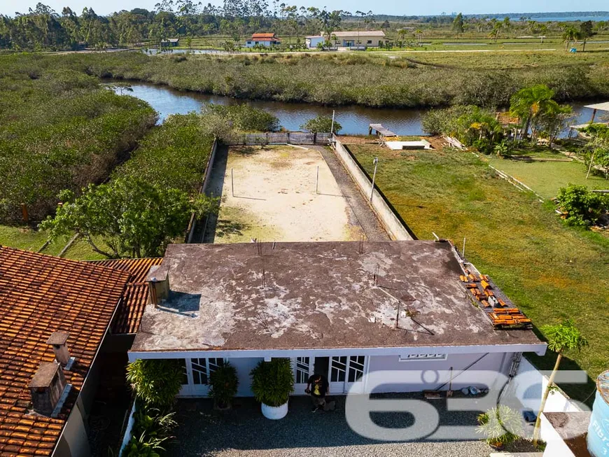 Foto 1 de Casa com 3 Quartos à venda, 150m² em Pinheiros, Balneário Barra do Sul