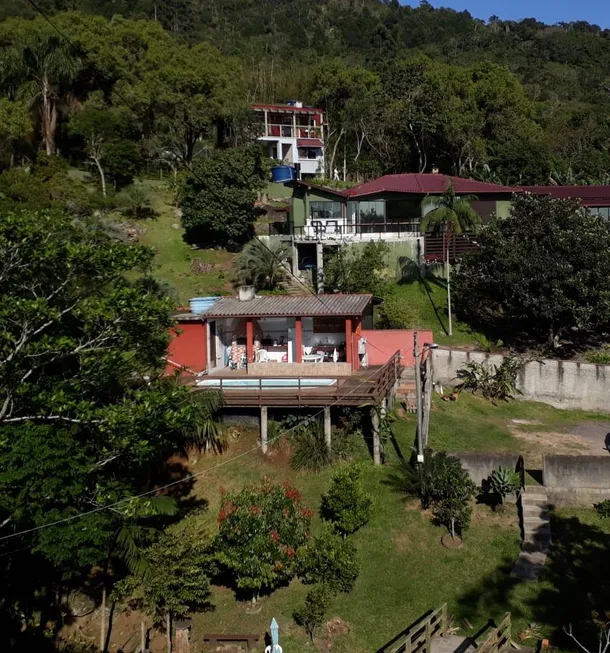 Foto 1 de Lote/Terreno à venda em Praia da Gamboa, Garopaba