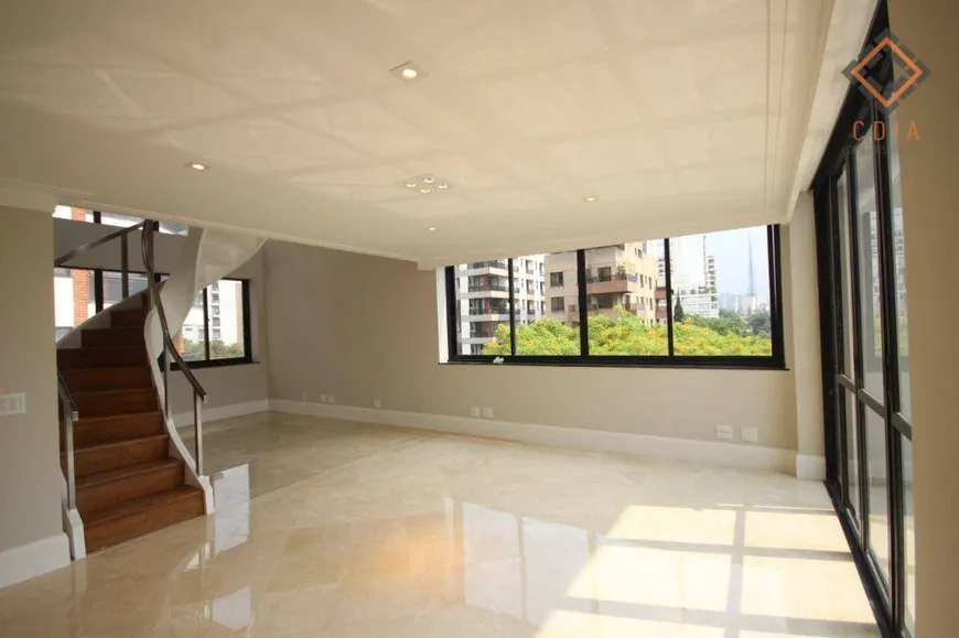 Foto 1 de Apartamento com 3 Quartos à venda, 284m² em Higienópolis, São Paulo
