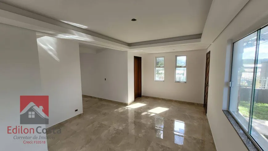 Foto 1 de Sobrado com 3 Quartos à venda, 105m² em SAO GABRIEL, Colombo