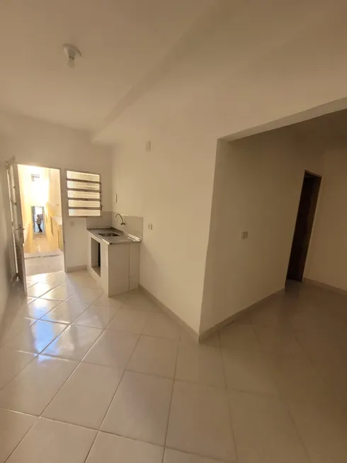 Foto 1 de Casa com 1 Quarto para alugar, 35m² em Parque Santo Antônio, São Paulo