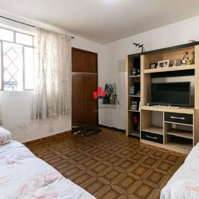 Foto 1 de Casa com 2 Quartos à venda, 90m² em Parque São Jorge, São Paulo