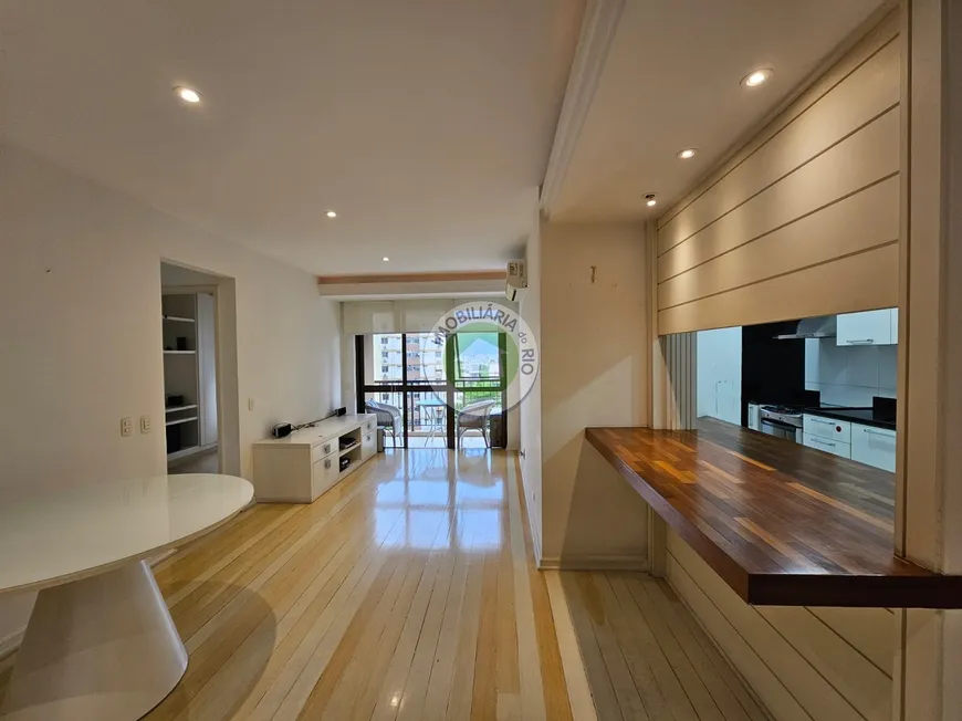 Foto 1 de Apartamento com 2 Quartos à venda, 90m² em Copacabana, Rio de Janeiro