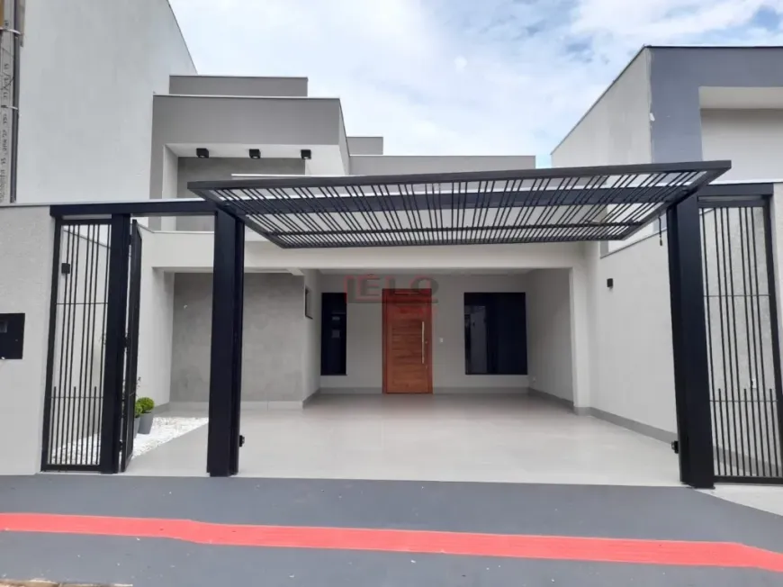 Foto 1 de Casa com 3 Quartos à venda, 115m² em Vila Morangueira, Maringá