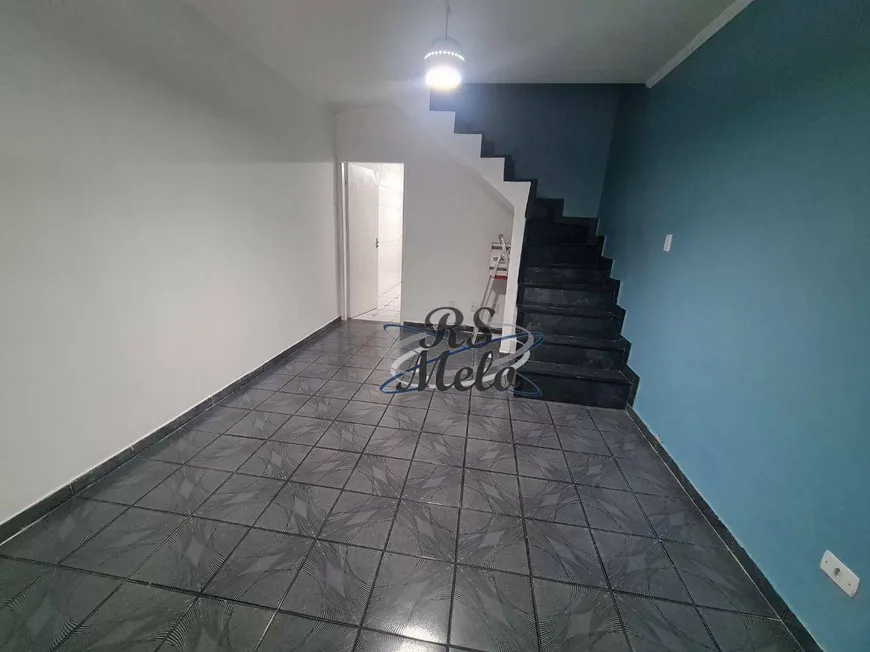 Foto 1 de Sobrado com 3 Quartos para alugar, 70m² em Cidade Líder, São Paulo