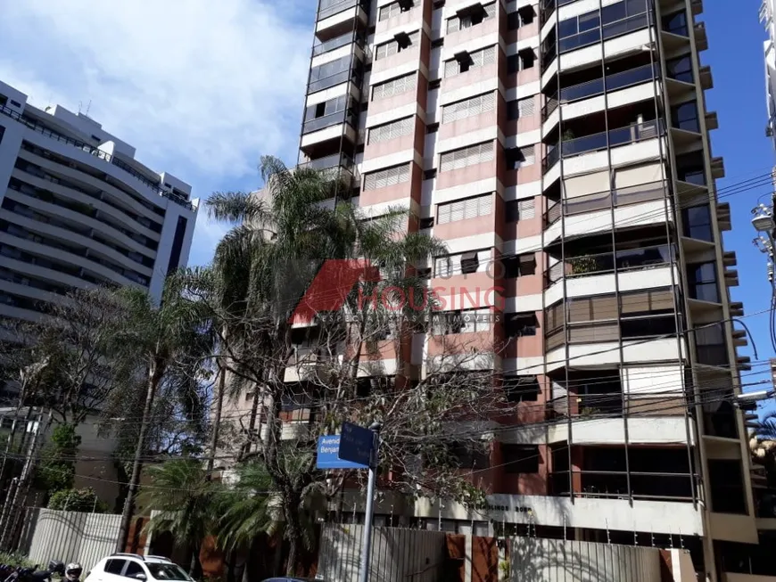 Foto 1 de Apartamento com 4 Quartos à venda, 230m² em Cambuí, Campinas