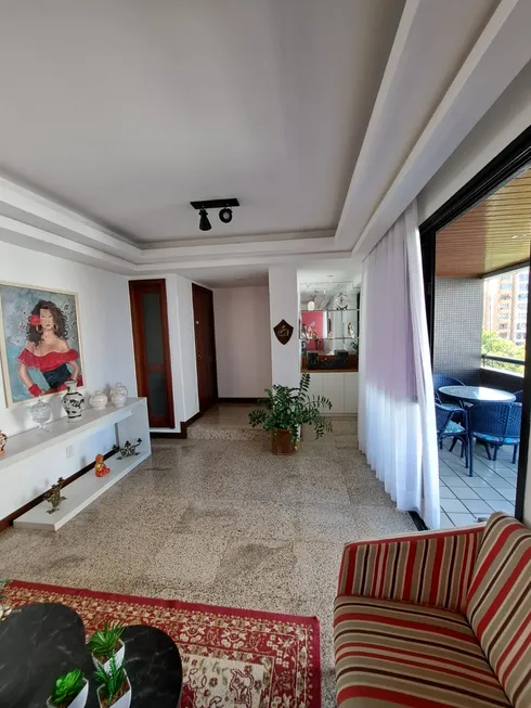 Foto 1 de Apartamento com 3 Quartos à venda, 147m² em Pituba, Salvador