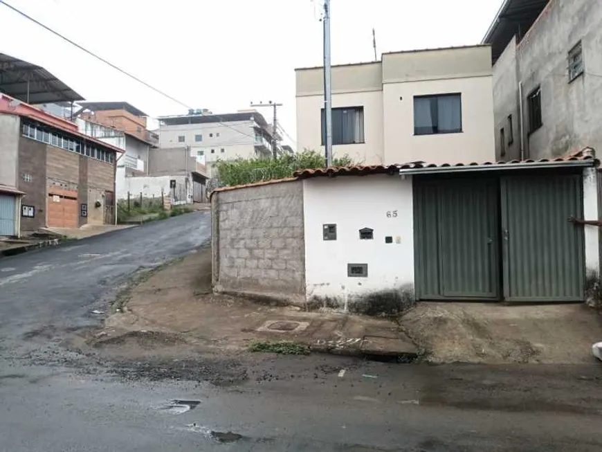 Foto 1 de Casa com 2 Quartos à venda, 65m² em São Geraldo, Juiz de Fora