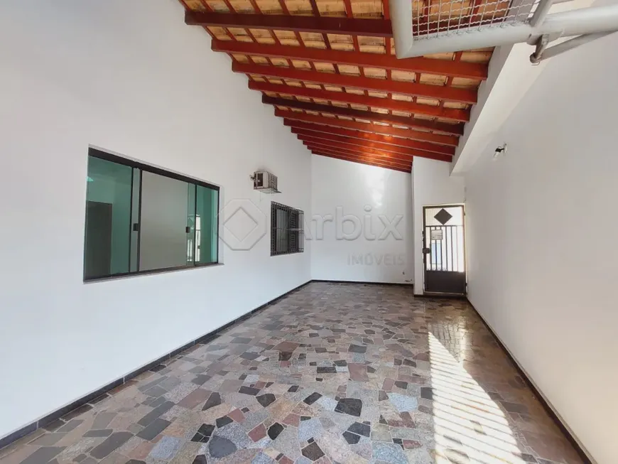 Foto 1 de Casa com 6 Quartos à venda, 240m² em Vila Santa Catarina, Americana