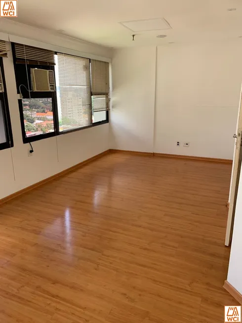 Foto 1 de Sala Comercial com 4 Quartos à venda, 48m² em Moema, São Paulo