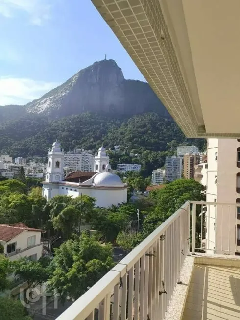 Foto 1 de Apartamento com 2 Quartos à venda, 94m² em Lagoa, Rio de Janeiro