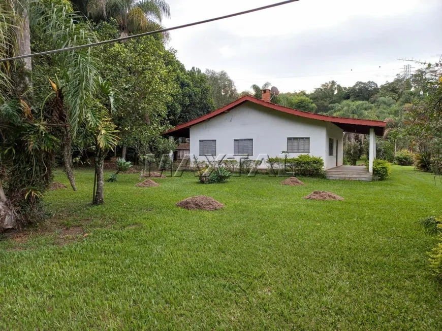 Foto 1 de Fazenda/Sítio com 3 Quartos à venda, 250m² em Portão, Atibaia