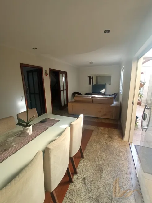 Foto 1 de Casa com 3 Quartos à venda, 360m² em Planalto, Belo Horizonte