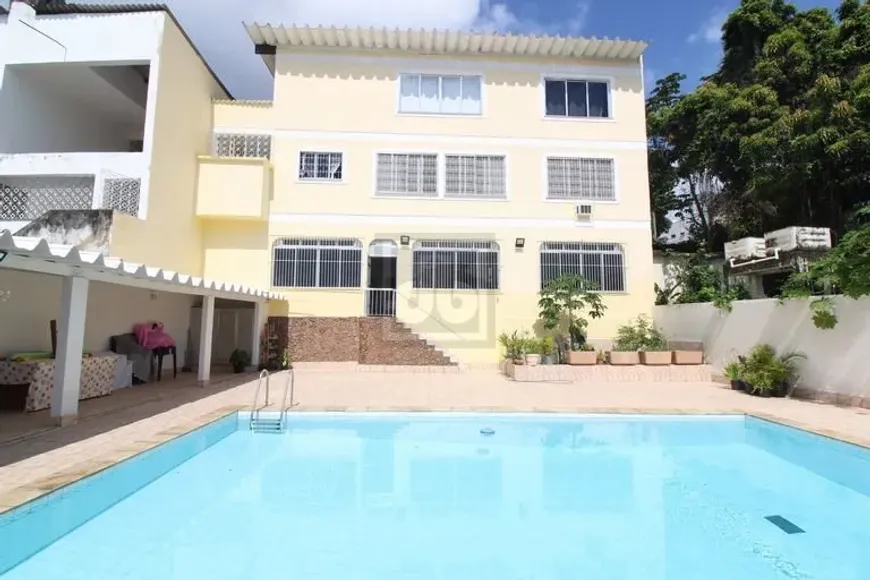 Foto 1 de Casa com 4 Quartos à venda, 600m² em Jardim Guanabara, Rio de Janeiro