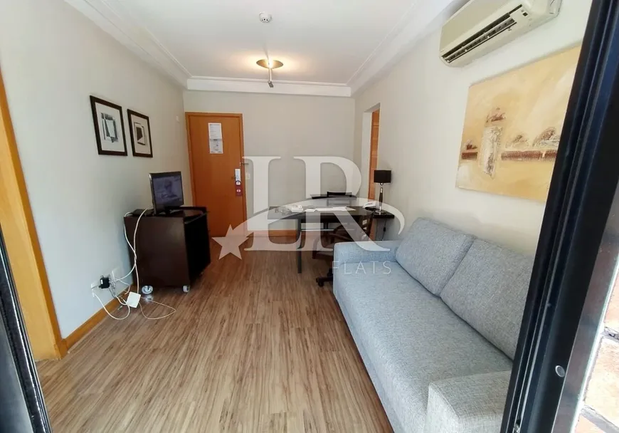 Foto 1 de Flat com 1 Quarto para venda ou aluguel, 45m² em Moema, São Paulo