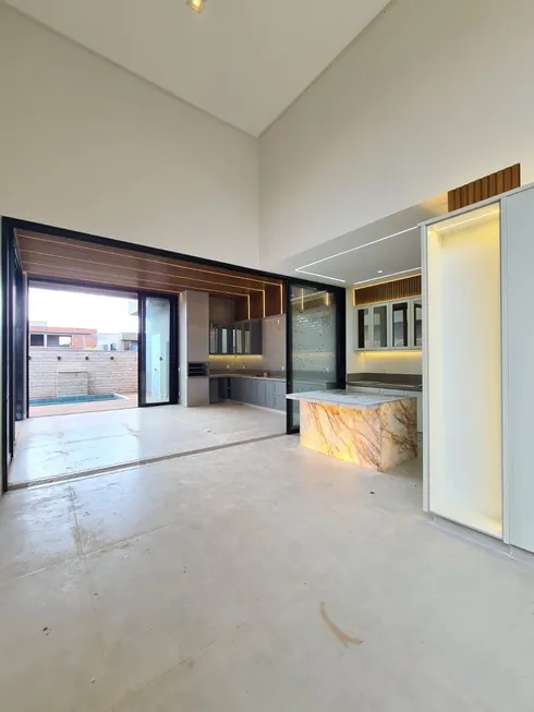 Foto 1 de Casa de Condomínio com 4 Quartos à venda, 463m² em Residencial Goiânia Golfe Clube, Goiânia