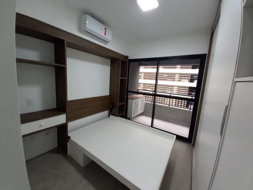 Foto 1 de Flat com 1 Quarto para alugar, 20m² em República, São Paulo