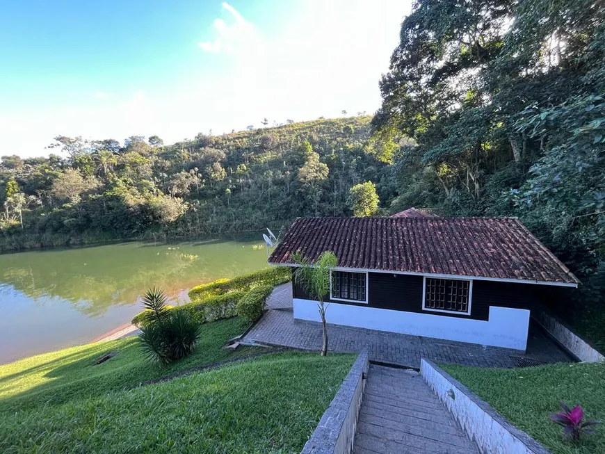 Foto 1 de Fazenda/Sítio com 3 Quartos à venda, 250m² em Canto Das Aguas, Igaratá