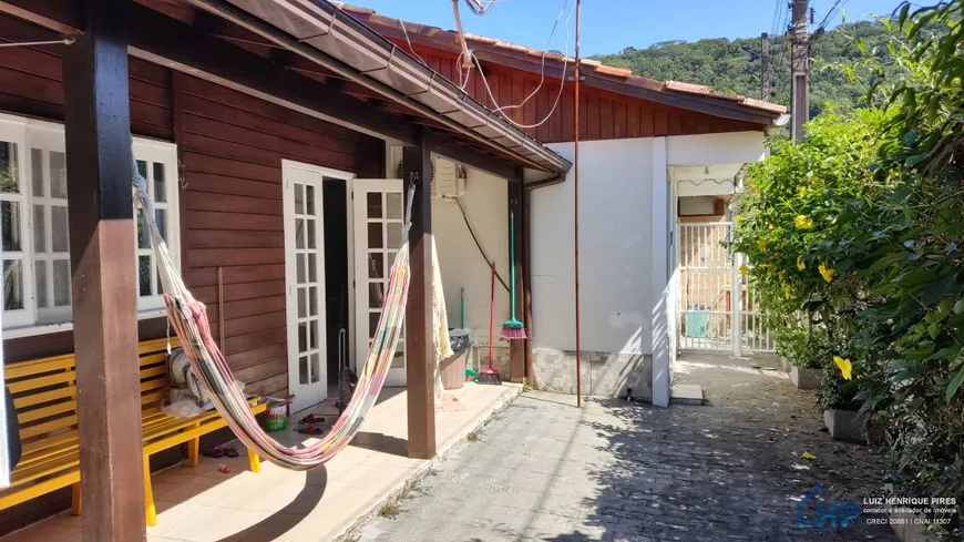 Foto 1 de Casa com 3 Quartos à venda, 110m² em Armação do Pântano do Sul, Florianópolis