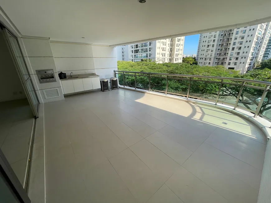 Foto 1 de Apartamento com 4 Quartos à venda, 275m² em Peninsula, Rio de Janeiro