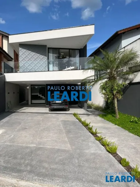 Foto 1 de Casa com 3 Quartos à venda, 343m² em Arujazinho IV, Arujá