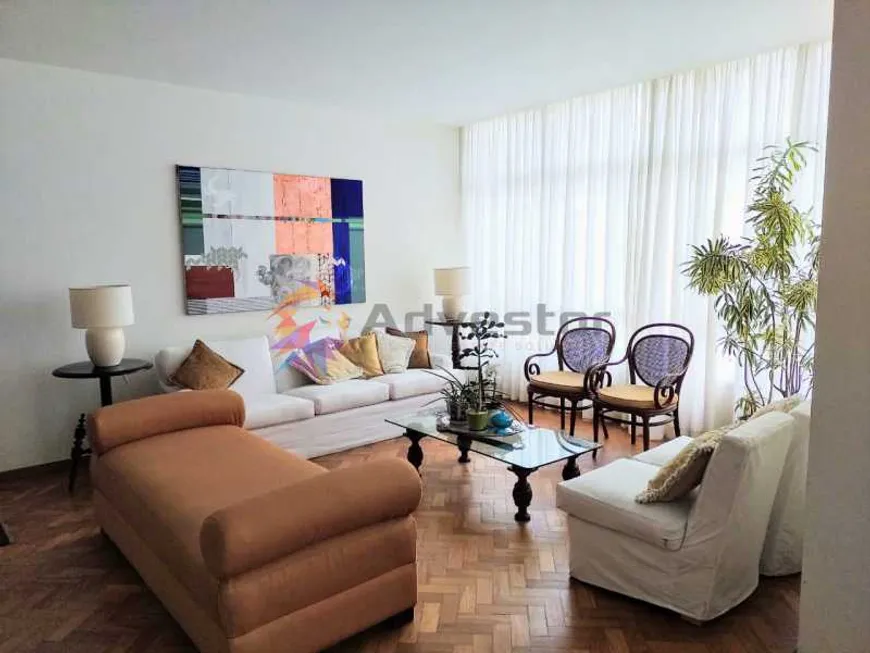 Foto 1 de Apartamento com 4 Quartos à venda, 280m² em Copacabana, Rio de Janeiro