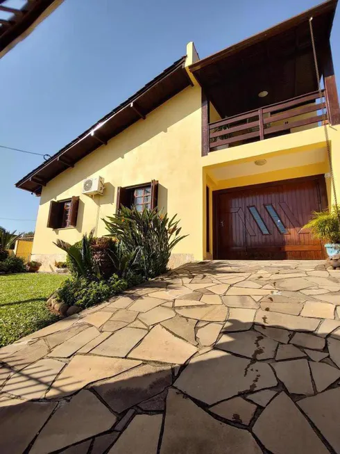 Foto 1 de Casa com 3 Quartos à venda, 220m² em Floresta, Estância Velha