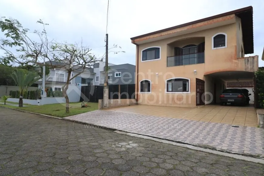 Foto 1 de Casa de Condomínio com 3 Quartos à venda, 200m² em Jardim Três Marias, Peruíbe