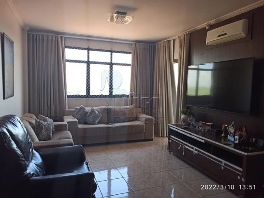 Foto 1 de Apartamento com 3 Quartos à venda, 133m² em Centro, Jardinópolis