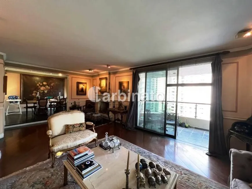 Foto 1 de Apartamento com 4 Quartos para venda ou aluguel, 220m² em Itaim Bibi, São Paulo