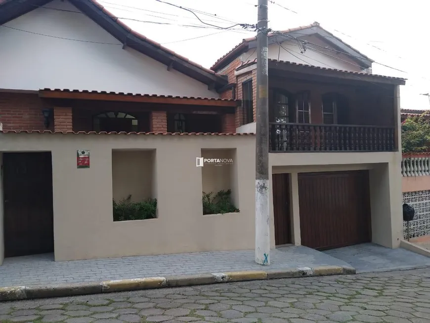 Foto 1 de Casa com 3 Quartos à venda, 312m² em Jardim Embuema, Embu das Artes
