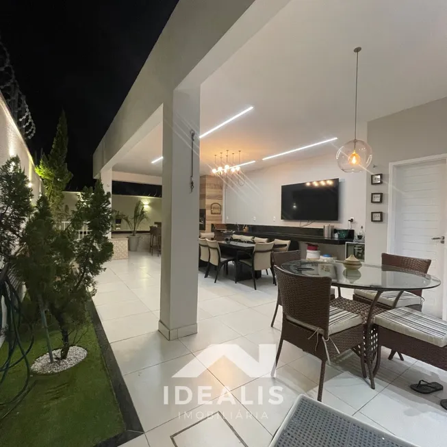 Foto 1 de Casa com 3 Quartos à venda, 210m² em Sapiranga, Fortaleza