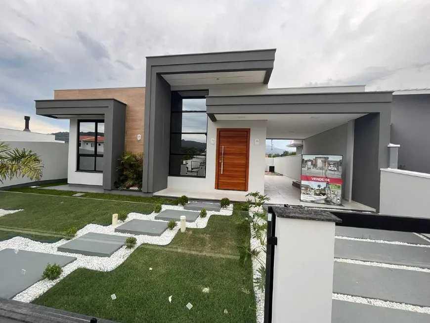 Foto 1 de Casa com 3 Quartos à venda, 90m² em Forquilhas, São José