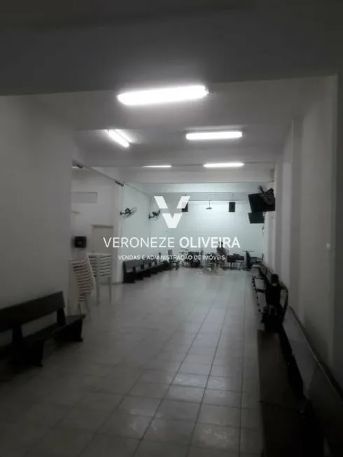 Foto 1 de Galpão/Depósito/Armazém para alugar, 220m² em Vila Marieta, São Paulo