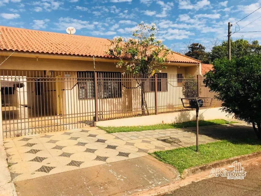 Foto 1 de Casa com 5 Quartos à venda, 200m² em Jardim Santa Rosa, Maringá