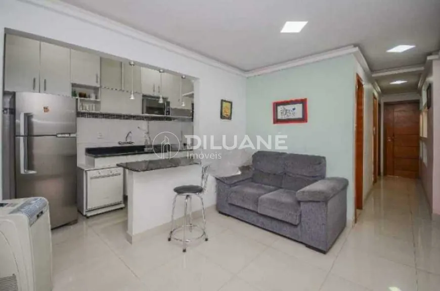 Foto 1 de Apartamento com 2 Quartos à venda, 65m² em Botafogo, Rio de Janeiro