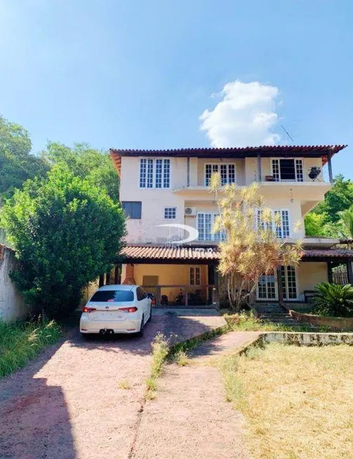 Foto 1 de Casa com 6 Quartos à venda, 520m² em Itaipu, Niterói