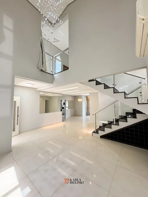 Foto 1 de Casa de Condomínio com 4 Quartos para venda ou aluguel, 323m² em Loteamento Alphaville Cuiabá , Cuiabá