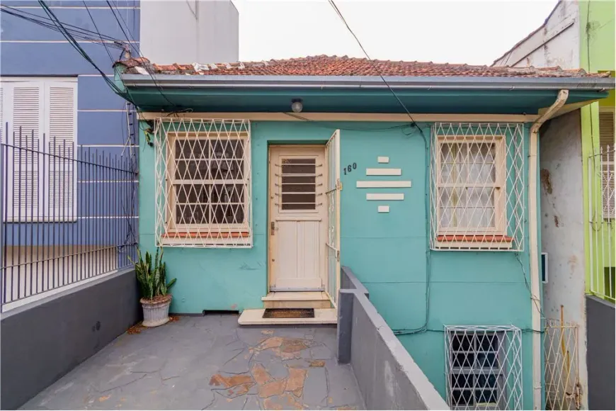 Foto 1 de Casa de Condomínio com 4 Quartos à venda, 98m² em Petrópolis, Porto Alegre