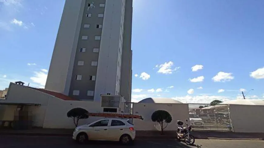 Foto 1 de Apartamento com 2 Quartos à venda, 46m² em Panorama, Uberlândia