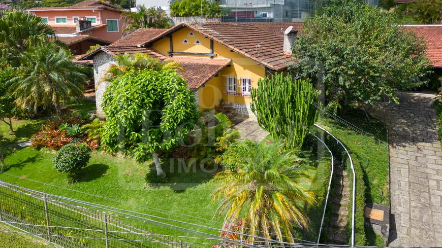 Foto 1 de Casa com 4 Quartos à venda, 869m² em Braunes, Nova Friburgo